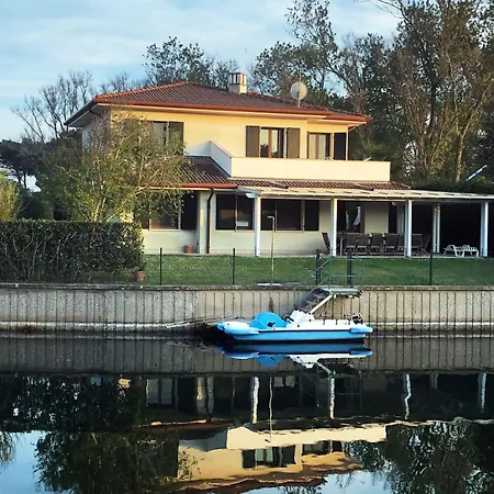D Oro Villa Caleri