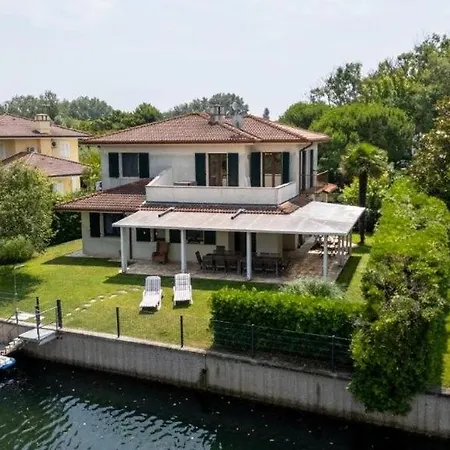 D Oro Villa Caleri